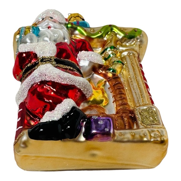 NWOT Macy's Holiday Lane Santa Coming Down The Chimney Ornament - Picture 6 of 12